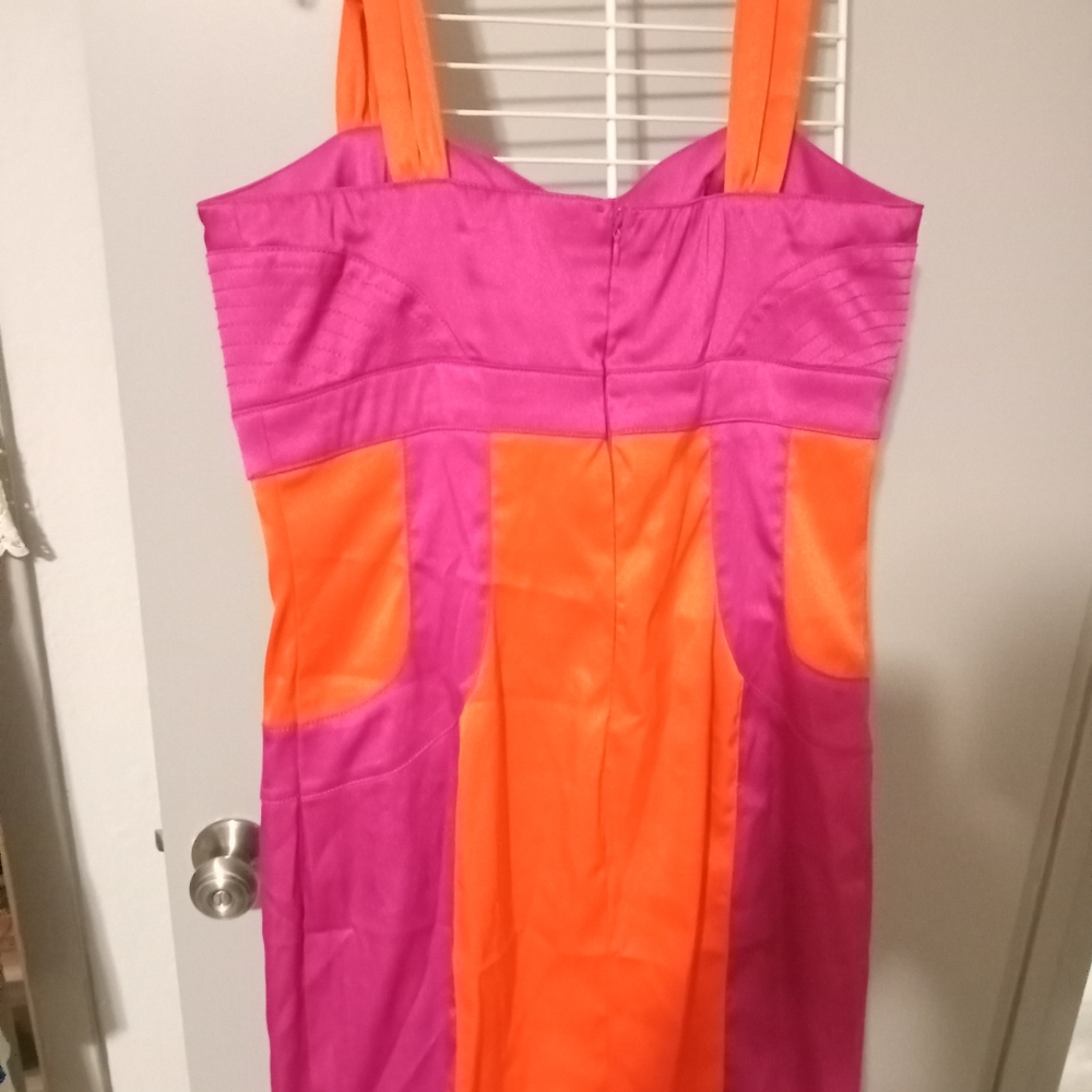 Dress - Picture 4 of 5